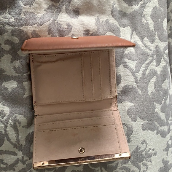 Wallet - Picture 2 of 5